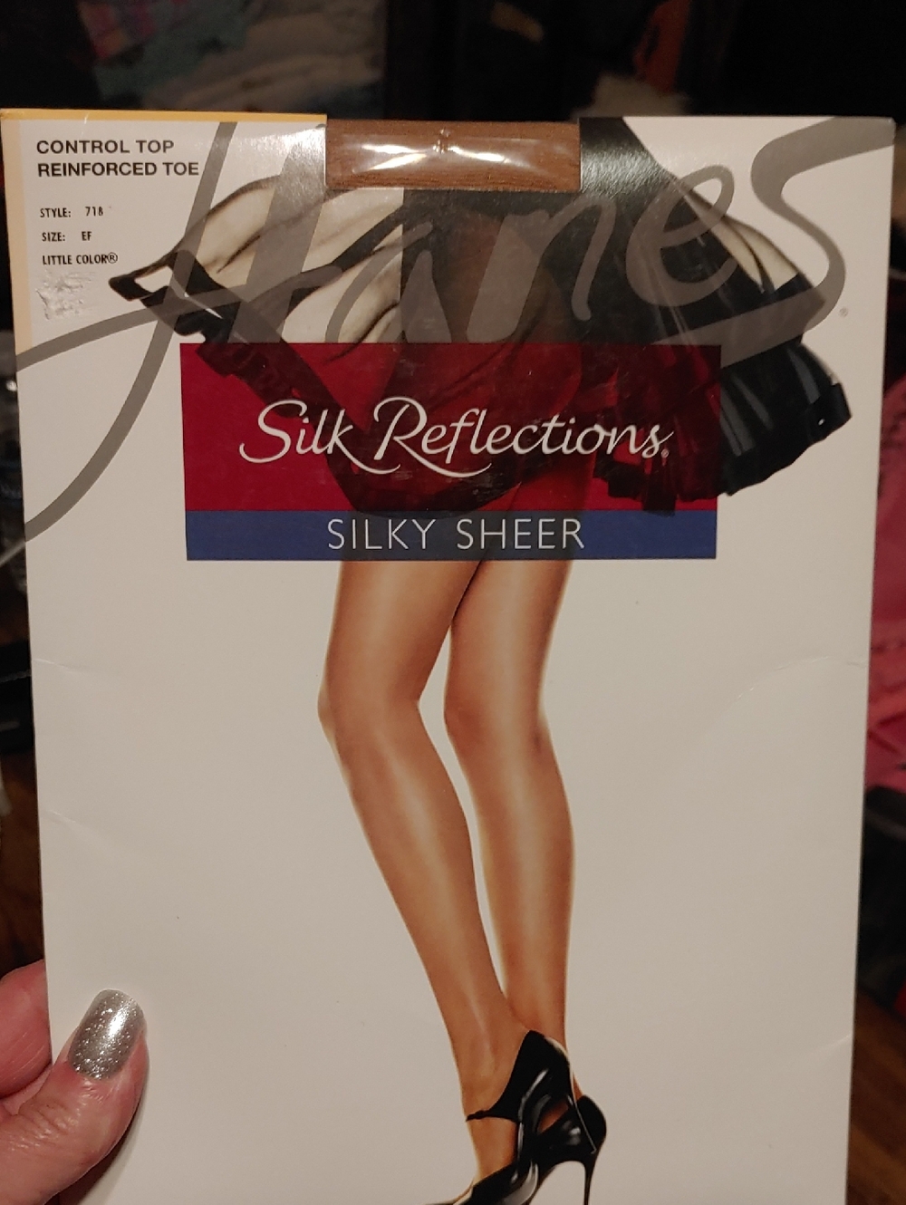 NWT Hanes Silk Reflections Silky Sheer Control Top Color Little Color Pantyhose